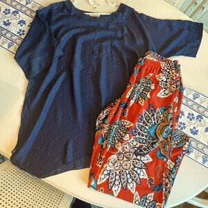 Women’s Navy Tunic and Palazzo Pants- Great Fall/Spring transition outfit!